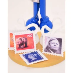 Originelles Geldgeschenk für Briefmarkensammler – Handgemachte Figur mit Briefmarken-Motiv