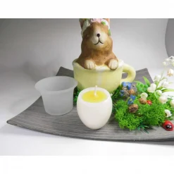 Osterdeko Hase in der Tasse mit Eikerze – Landhaus Tischdeko für dein Osterfrühstück