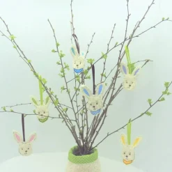 Osterdeko Hasenkopf Anhänger – Niedlicher Osterhase aus Teddyplüsch für den Osterstrauch