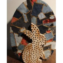 Osterdeko JEANS-EI  Collage auf einem Holzei aus Jeans und Metallplättchen im Shabby-Stil bemalt mit Acrylfarben