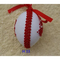 Osterdeko, Kreuzstich Osterei,  religiöses Motiv  Handgestickt, rot-weiß 6cm