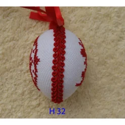 Osterdeko, Kreuzstich Osterei,  religiöses Motiv  Handgestickt, rot-weiß 6cm