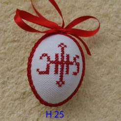 Osterdeko, Kreuzstich Osterei,  religiöses Motiv  Handgestickt, rot-weiß 6cm