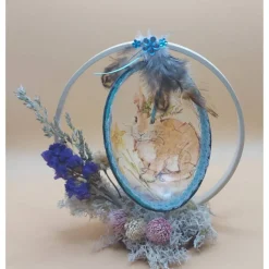 Osterdekoration Loop mit Trockenblumen – Individuelles Osterei im Gesteck