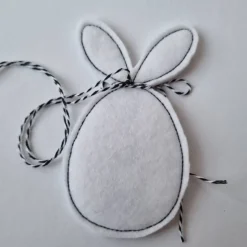 Osterei aus Filz mit "Ohren" - EI feel GOOD - von he-ART by helen hesse