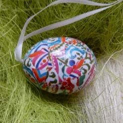 Osterei beklebt mit Designpapier in Decoupage-Technik handgefertigt Osterdekoration