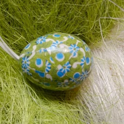 Osterei beklebt mit italienischem Designpapier in Decoupage-Technik Osterdekoration