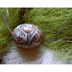 Osterei handgefertigt mit italienisches Buntpapier in Decoupage-Technik beklebt