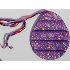 Osterei LILA OSTERZAUBER Ostergeschenk auf einem Holzei Künstler-Ei Wanddeko Collage Osterdekoration aus Holz