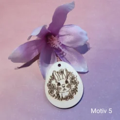 Osterei mit Hasenmotive und Name