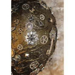 Osterei SCHWARZ/SILBER mit Acrylfarbe bemalt und mit Steampunk-Elementen dekoriert Osterdeko Hängedeko großes Osterei