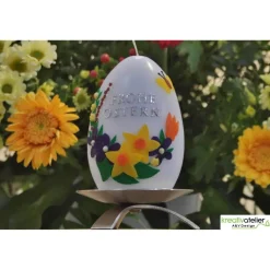 Ostereikerze mit Frühlingsstrauß und Schmetterling, 