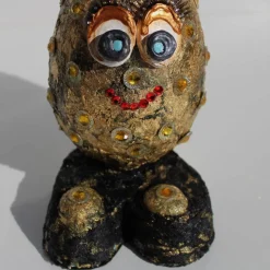 Osterfigur GOLDIE EIERMEIER witziges Ostergeschenk kleine Skulptur Deko-Ei Künstler-Ei Osterei