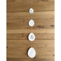 Ostergirlande aus (Transparent-) Papier