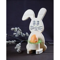 Osterhase aus Holz handgemacht – Rustikale Osterdeko, Unikat mit Ei & Puschel