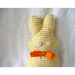 Osterhase in Gelb-beige-Caro handgemacht von Hobbyhaus