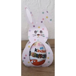 Osterhase mit Überraschungsei