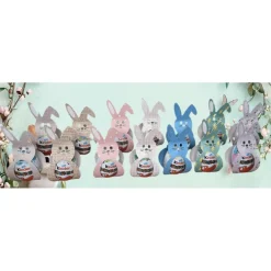 Osterhase mit Überraschungsei