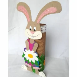 Osterhase mit Geschenkbox als Osternest, Osterkörbchen oder Frühlingsdeko, Tischdeko, Osternest aus Wellpappe