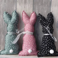 Osterhasen aus Baumwollstoff Punkte