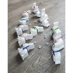 Osterhäschen mit Halsband und Herzperle