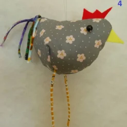 Osterhuhn Türhänger Frühlingsdeko – Handgemachte Deko aus Baumwolle, Jersey & Filz, 12x8x8cm