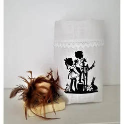 Ostern Lichtbeutel Vasenhusse Utensilo Kinder am Gartenzaun GESTICKT Leinen Scherenschnitt Spitze.