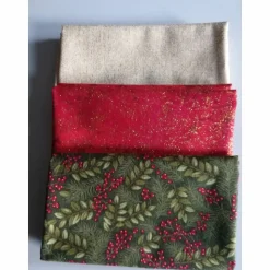 Patchworkstoff Timeless Treasures, Pine & Poinsetta Timeless Treasures Holiday CM 1941  Nr.42