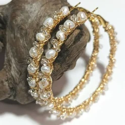 Perlenohrringe Creolen 55 Millimeter groß handgemacht weiße Perlen barock Brautschmuck boho