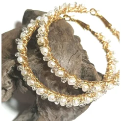 Perlenohrringe Creolen 55 Millimeter groß handgemacht weiße Perlen barock Brautschmuck boho