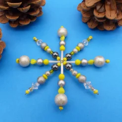 Perlenstern mit Herzchen, Weihnachtsstern, gelb grau silber, Drahtstern, Advent, Deko