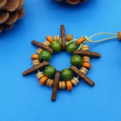 Perlenstern MIX, braun grün natur, Mix Keramikperlen, Holzperlen, Weihnachtsdekoration, Geschenkanhänger, Baumschmuck