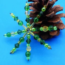 Perlenstern, Weihnachtsstern, Drahtstern, grün gelb, Anhänger, Advent, Dekoration, Geschenkanhänger, Baumschmuck
