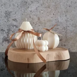 Personalisierbare Geschenkbox mit handgegossenen Sojawachskerzen – Minimalistisch