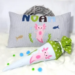 Personalisierbare Geschwistertüte/Schultüte mit Axolotl – 35cm oder 70cm – Bestickt, Kitatüte, Zuckertüte, Name, Wunschfarbe