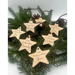 Personalisierbarer Stern Geschenkanhänger aus Holz – Mit Namen graviert – Weihnachtsgeschenk & Baumschmuck