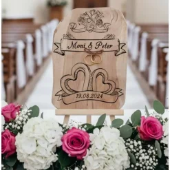 Personalisierte Baumscheibe als Hochzeitsgeschenk – Ringkissen mit Wunschgravur & individueller Gestaltung