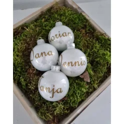Personalisierte Christbaumkugeln mit Namen – Glas, 6 cm, verschiedene Farben