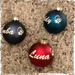 Personalisierte Christbaumkugel aus Glas mit dem Namen Ihres Tieres sowie Pfotenabdruck mit Herz!