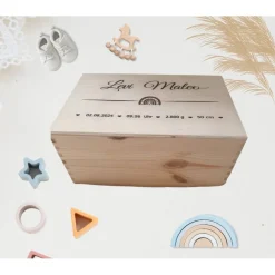 Personalisierte Erinnerungskiste für Babys - Regenbogen - Personalisiert mit Name & Datum - Holzkiste- Box-