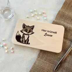 Personalisierte Frühstücksbrettchen aus Holz mit Namen – Niedlichen Fuchs  – personalisierte Geschenke zur Geburt