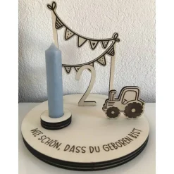 Personalisierte Geburtstagsteller aus Holz mit Traktor-Motiv – Nachhaltig & Einzigartig