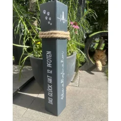 Personalisierte Gedenksäule mit Licht für verstorbenes Haustier – Erinnerung & Trost aus Holz