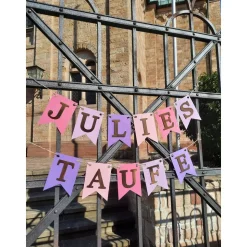 Personalisierte Girlande zur Taufe, Lila, Rosa und Gold, Wimpelkette Taufe mit Wunschnamen