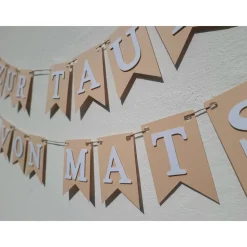 Personalisierte Girlande zur Taufe, beige und weiß, Wimpelkette mit Wunschnamen