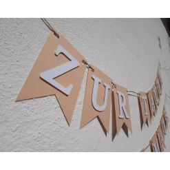 Personalisierte Girlande zur Taufe, beige und weiß, Wimpelkette mit Wunschnamen