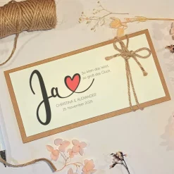 Personalisierte Hochzeitskarte mit Herz & Vintage-Design – Glückwunschkarte zur Hochzeit mit Namen & Datum