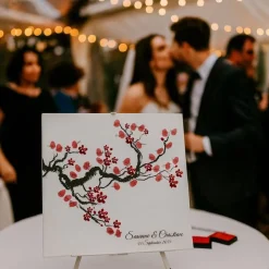 Personalisierte Hochzeitsgästebuch Leinwand – Wedding Tree Fingerabdruck mit Herzen & Namen – Geschenk Brautpaar 50x50 c