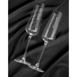 Personalisierte Hochzeitsgläser und Samtüberzug oder bemalte Champagnerflasche | Geschenk für Brautparty und Gäste