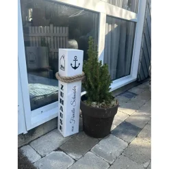 Personalisierte Holzsäule als Geburtstagsgeschenk – Individuelle Dekosäule mit Namen & Datum